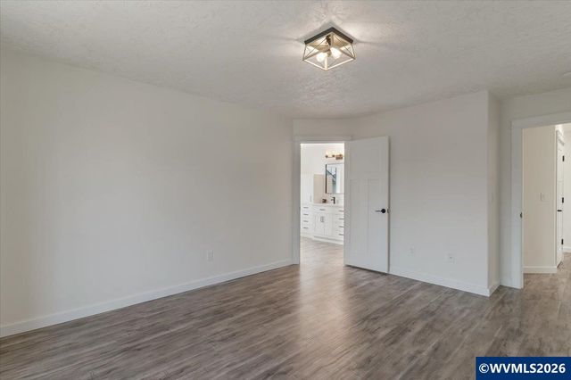 767 Mule Deer St NW, Salem, OR 97304