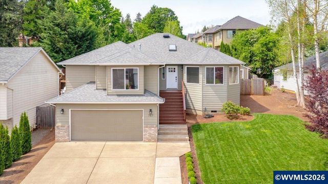 767 Mule Deer St NW, Salem, OR 97304