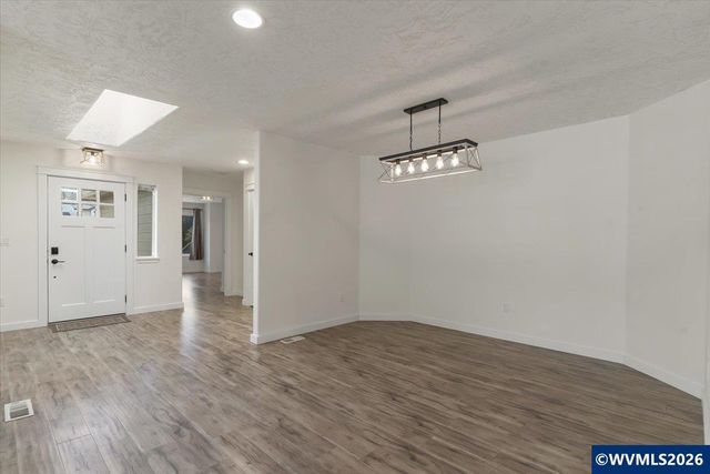 767 Mule Deer St NW, Salem, OR 97304