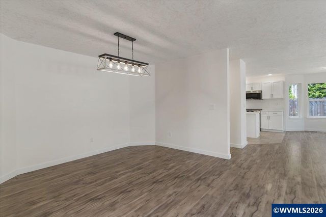 767 Mule Deer St NW, Salem, OR 97304