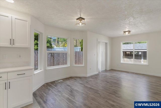 767 Mule Deer St NW, Salem, OR 97304