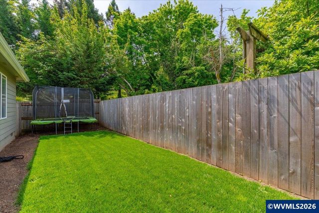 767 Mule Deer St NW, Salem, OR 97304
