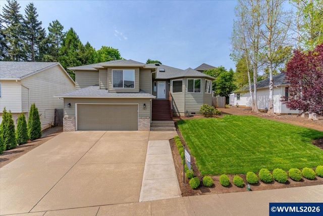 767 Mule Deer St NW, Salem, OR 97304