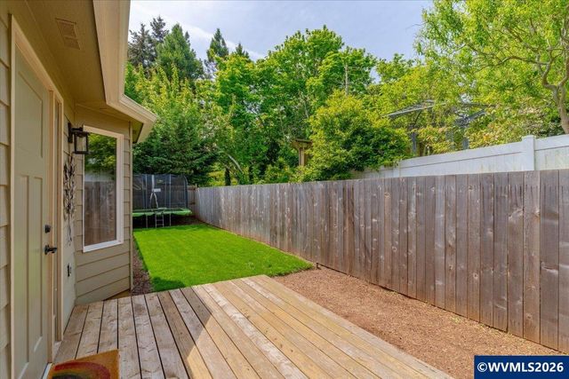767 Mule Deer St NW, Salem, OR 97304