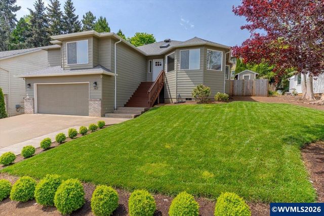 767 Mule Deer St NW, Salem, OR 97304