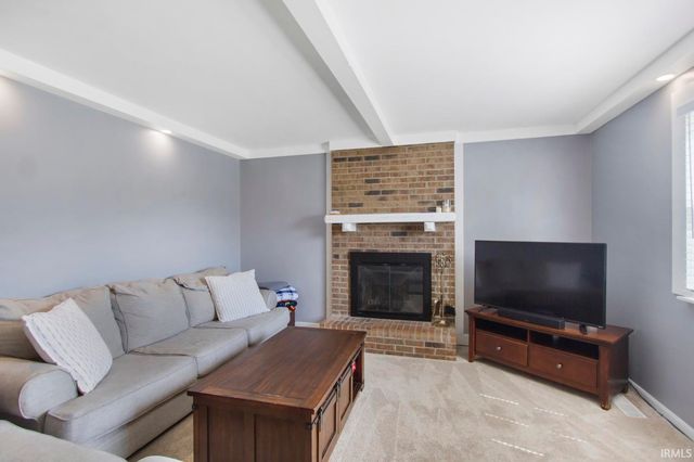 4201 Spring Valley Road, Evansville, IN 47715