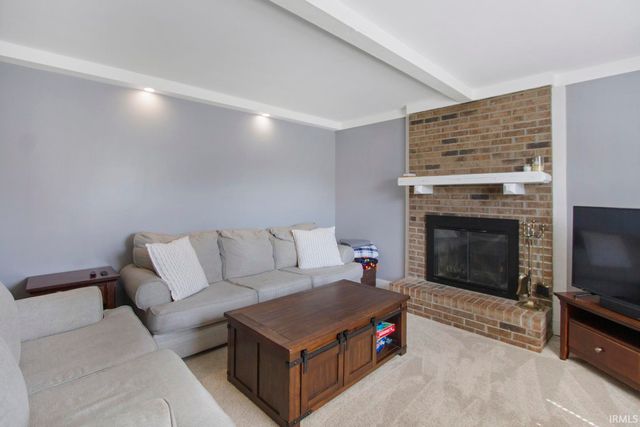 4201 Spring Valley Road, Evansville, IN 47715