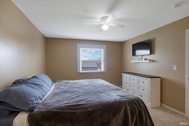 4201 Spring Valley Road, Evansville, IN 47715