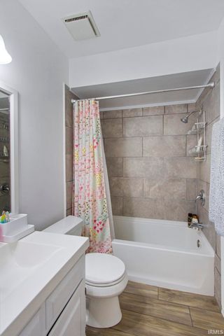 4201 Spring Valley Road, Evansville, IN 47715