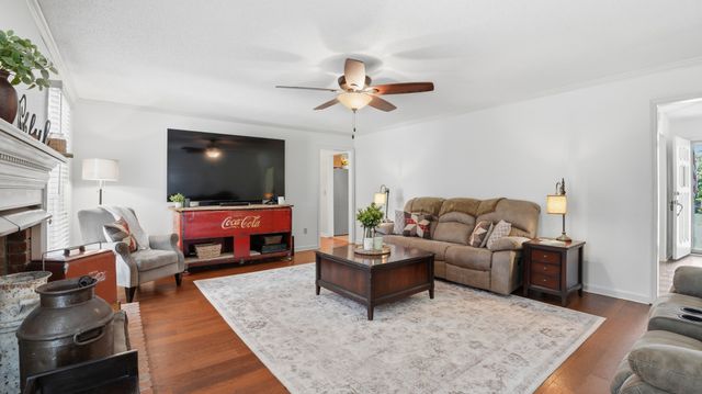 113 Provins Dr, Tullahoma, TN 37388
