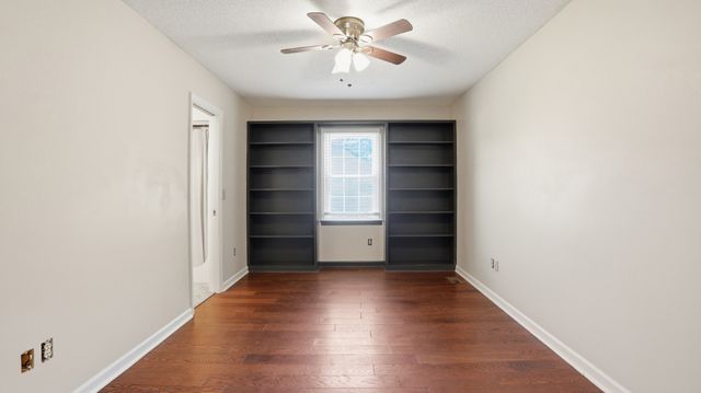 113 Provins Dr, Tullahoma, TN 37388