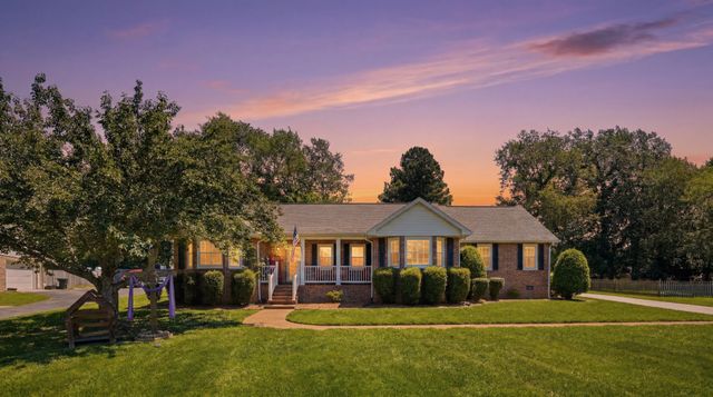 113 Provins Dr, Tullahoma, TN 37388