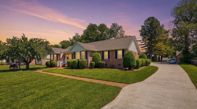 113 Provins Dr, Tullahoma, TN 37388