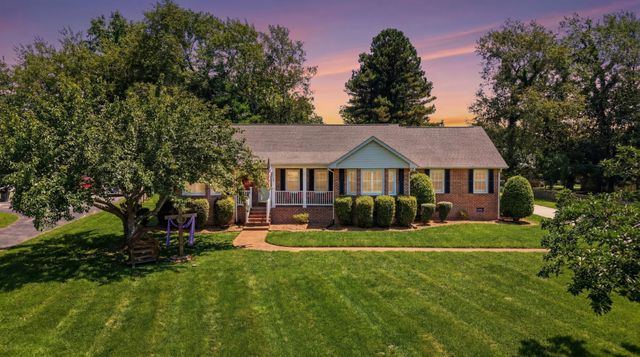 113 Provins Dr, Tullahoma, TN 37388