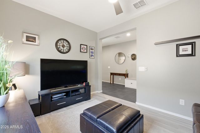 7296 S QUINN Avenue, Gilbert, AZ 85298