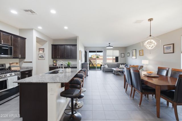 7296 S QUINN Avenue, Gilbert, AZ 85298