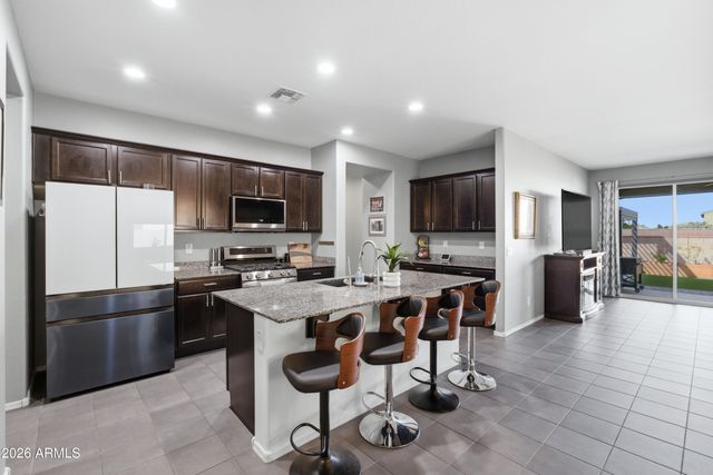 7296 S QUINN Avenue, Gilbert, AZ 85298