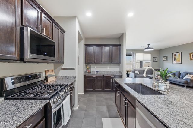 7296 S QUINN Avenue, Gilbert, AZ 85298