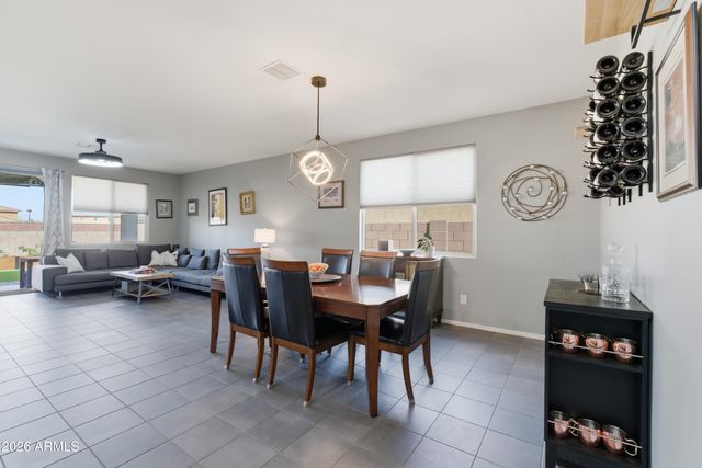 7296 S QUINN Avenue, Gilbert, AZ 85298