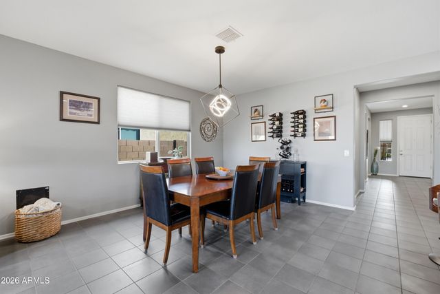 7296 S QUINN Avenue, Gilbert, AZ 85298