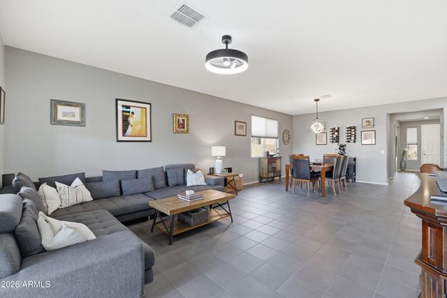 7296 S QUINN Avenue, Gilbert, AZ 85298