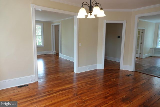 36 HART AVE, Hopewell, NJ 08525