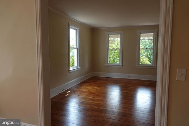 36 HART AVE, Hopewell, NJ 08525