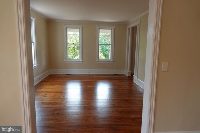 36 HART AVE, Hopewell, NJ 08525