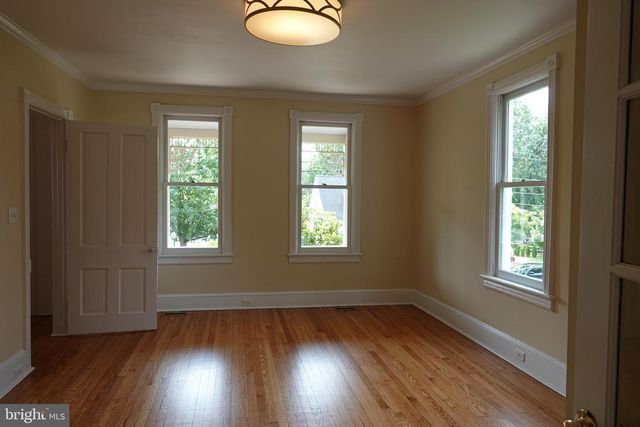 36 HART AVE, Hopewell, NJ 08525