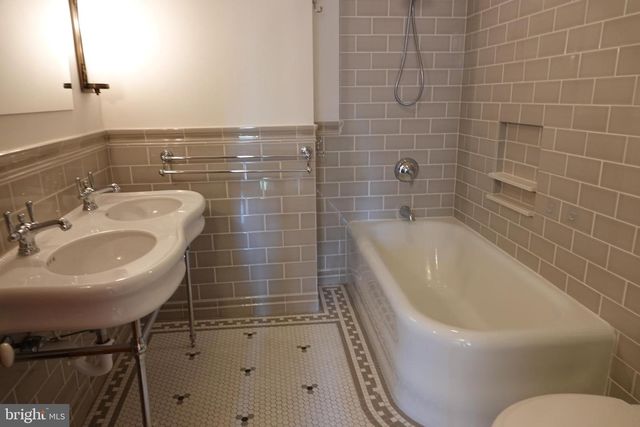 36 HART AVE, Hopewell, NJ 08525