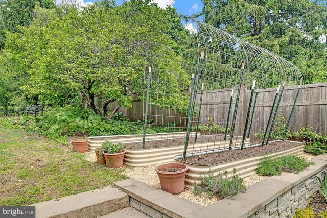 36 HART AVE, Hopewell, NJ 08525