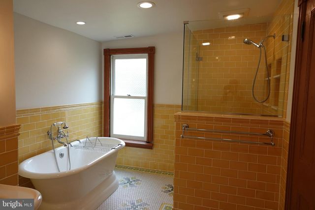 36 HART AVE, Hopewell, NJ 08525