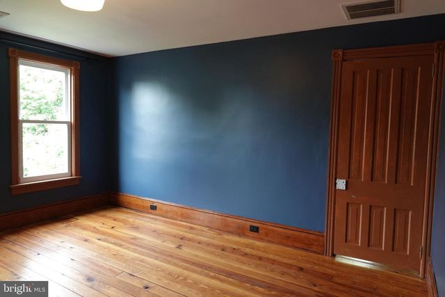 36 HART AVE, Hopewell, NJ 08525