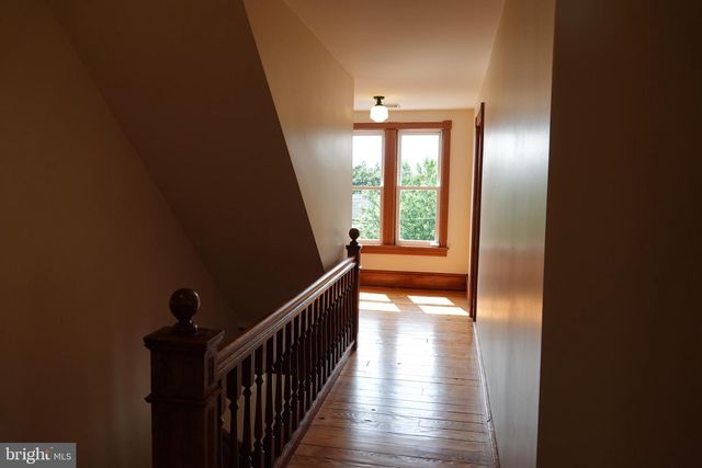 36 HART AVE, Hopewell, NJ 08525