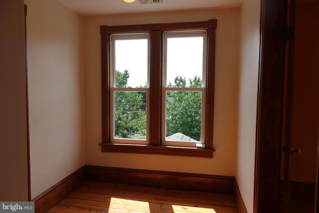 36 HART AVE, Hopewell, NJ 08525