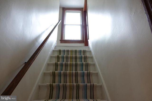 36 HART AVE, Hopewell, NJ 08525
