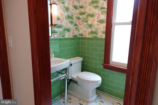 36 HART AVE, Hopewell, NJ 08525