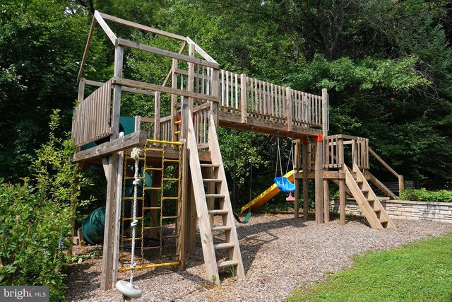 36 HART AVE, Hopewell, NJ 08525
