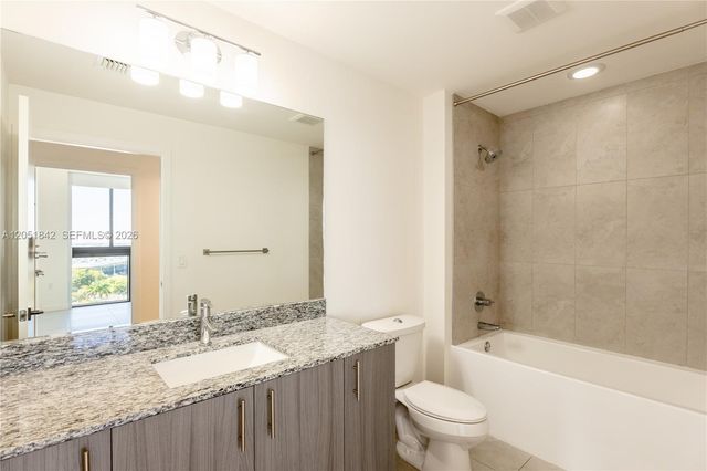 5350 NW 84th Avenue 1001, Doral, FL 33166