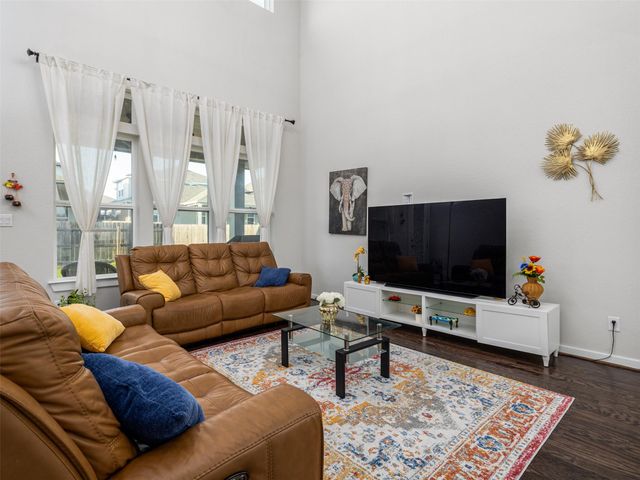 6512 Covina LN, Pflugerville, TX 78660