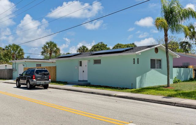 1002 S K Street, Lake Worth Beach, FL 33460
