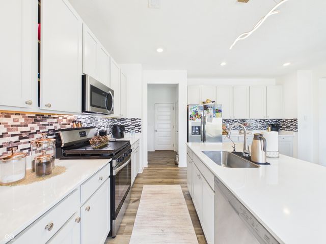 9202 Novak Court, Indianapolis, IN 46259