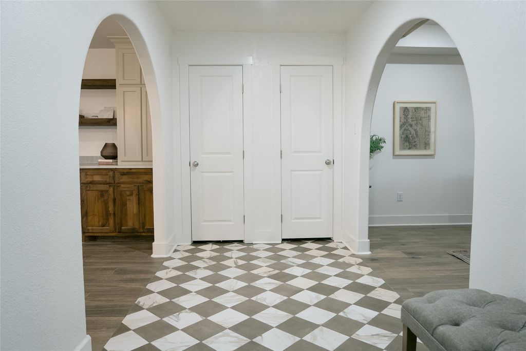 355 Carmen Street, Reno, TX 76020 — photo 5