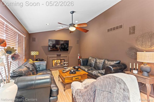 260 Cherry Grove Lane, Commerce Charter Township, MI 48390
