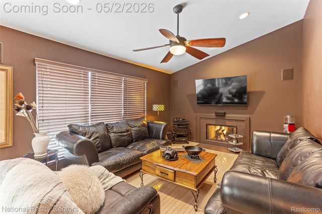 260 Cherry Grove Lane, Commerce Charter Township, MI 48390