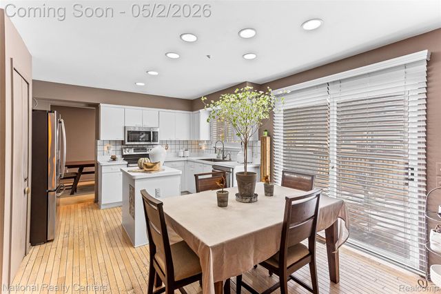 260 Cherry Grove Lane, Commerce Charter Township, MI 48390