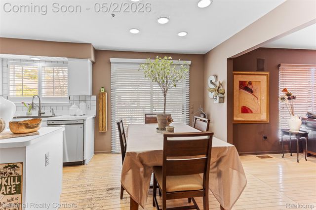 260 Cherry Grove Lane, Commerce Charter Township, MI 48390
