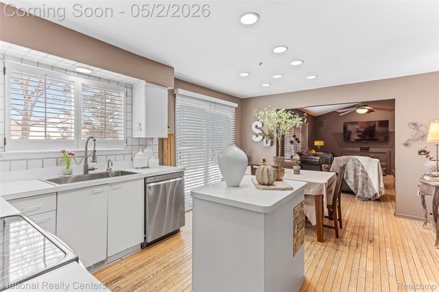 260 Cherry Grove Lane, Commerce Charter Township, MI 48390