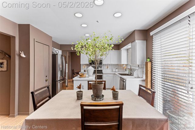 260 Cherry Grove Lane, Commerce Charter Township, MI 48390
