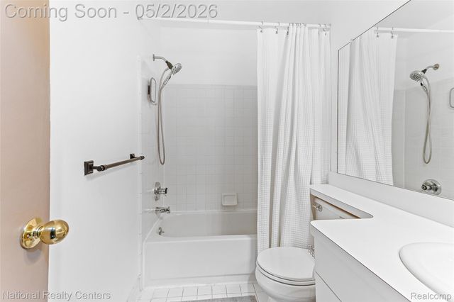 260 Cherry Grove Lane, Commerce Charter Township, MI 48390